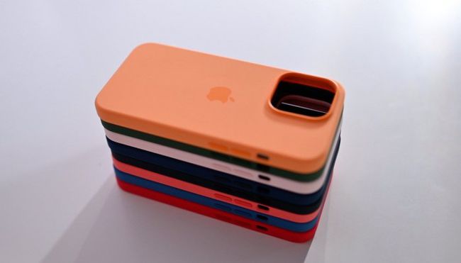 定制iPhone 13 Pro官方硅胶保护套上手